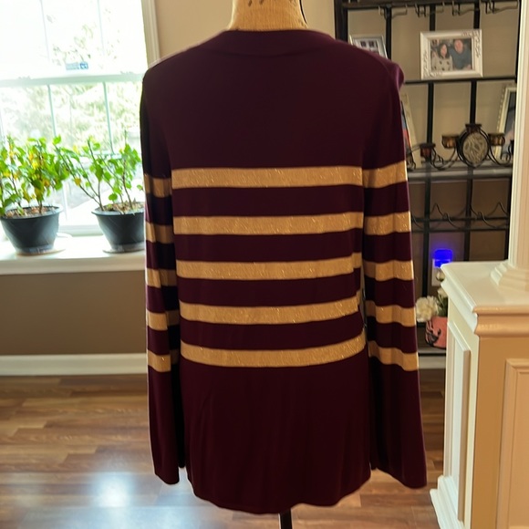 Michael Kors size large maroon & gold sweater with a gold chain vneck neckline - Picture 4 of 5